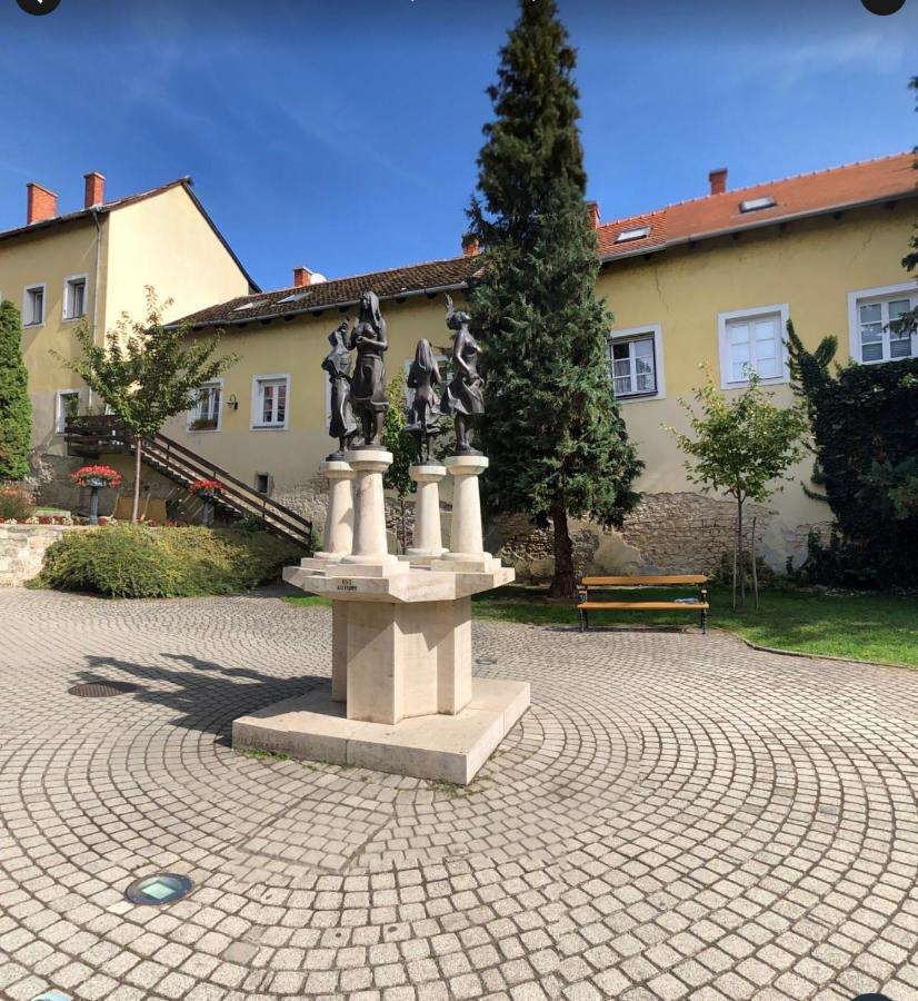Négy évszak Apartman- Tapolca Extérieur photo